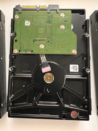 Discos Duros Seagate Barracuda 2TB SATA. 4 unidad