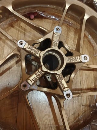Llanta Yamaha Tracer 09 GT B7N-25168-00-8L Dorada