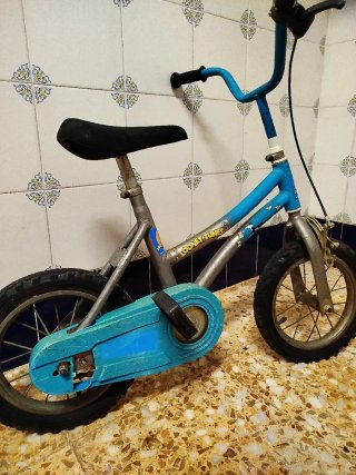 Bicicleta infantil Looney Tunes azul