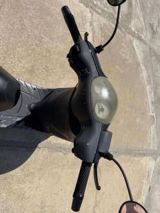 Ciclomotor Piaggio 49cc 4T Scooter Negro