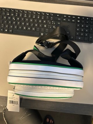 Riñonera Michael Kors MK Logo Verde Blanca