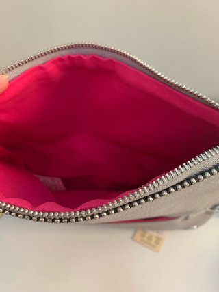 Bolso de mano gris claro