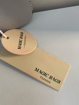 Bolso de mano gris claro