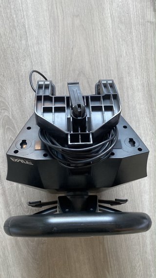 Volante y Pedales PS4 Hori