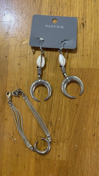 Conjunto Parfois Pendientes y Pulsera Luna