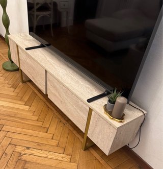 Mobile TV beige e oro