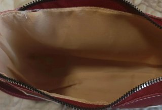 Bolso pequeño rojo con estrellas blancas