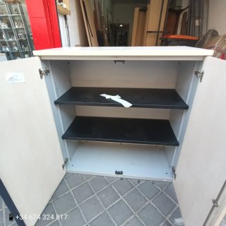 Armario con llave metal y madera
