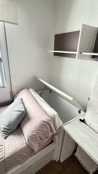 Dormitorio juvenil completo. URGE VENTA!