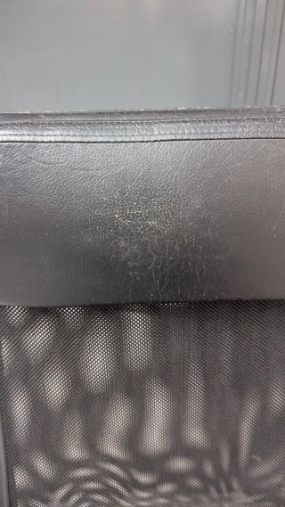 Silla de oficina negra