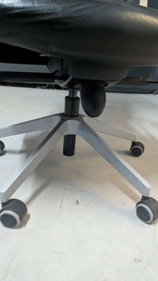Silla de oficina negra