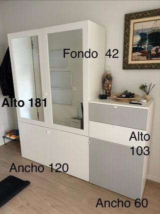 Armario con espejo y aparador