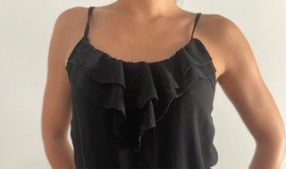 Mono negro tirantes con volantes