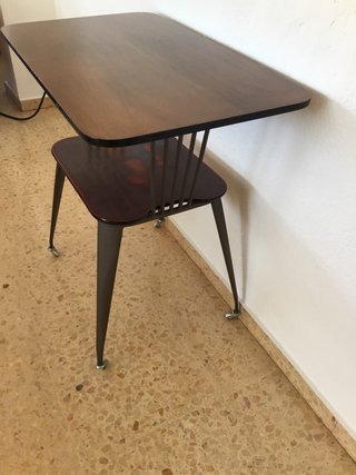 Mesa auxiliar TV madera y metal
