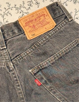 Shorts Levi's negro desgastado