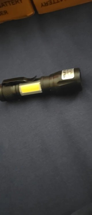 Mini torcia potente ricaricabile USB