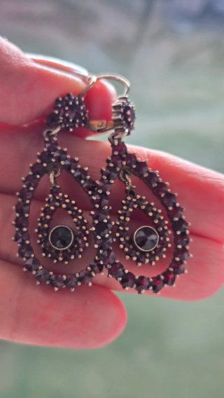 Pendientes antiguos granates
