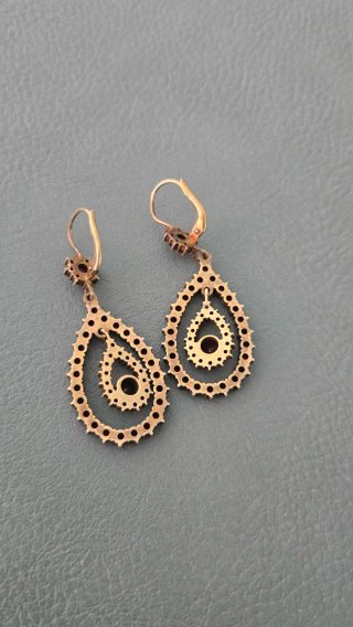 Pendientes antiguos granates