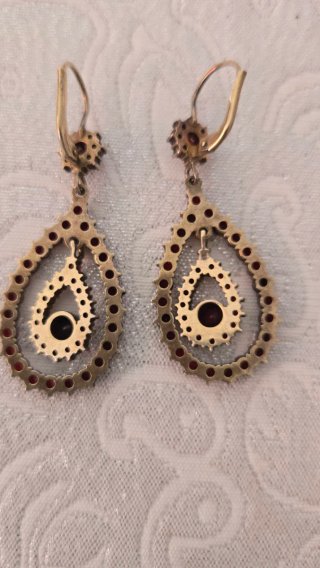 Pendientes antiguos granates
