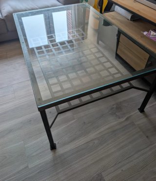 Mesa centro cristal y metal