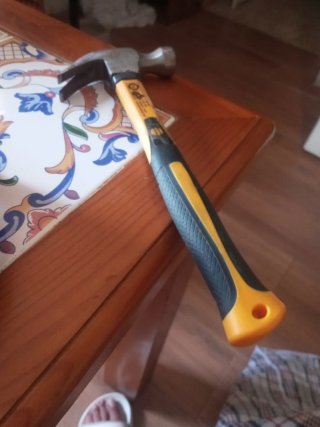 Martillo de carpintero con mango ergonómico