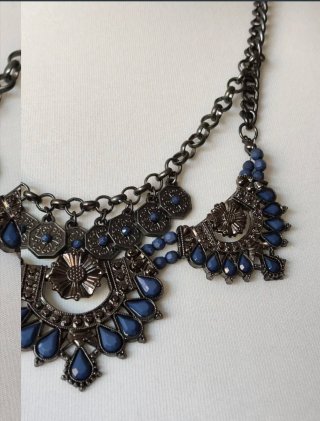 Collana girocollo blu e argento