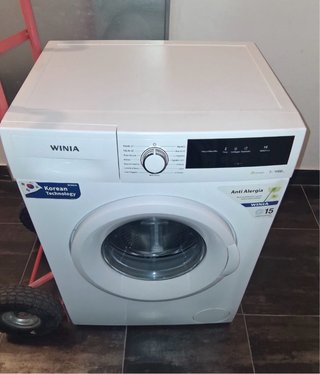 Lavadora WINIA Carga Frontal 7kg A+++