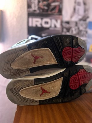 Jordan 4 Retro Blanco Gris