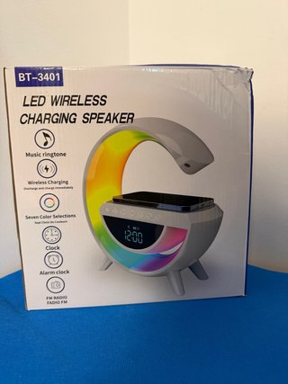 Altavoz LED Carga Inalámbrica BT-3401