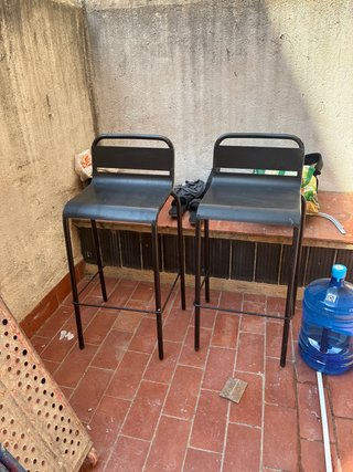 Taburete alto de metal negro venta juntos