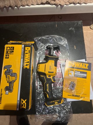 Caladora DeWalt DCS369N 18V XR Brushless