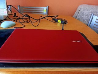 Portátil Acer Rojo