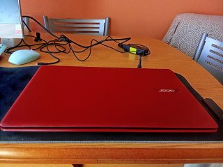 Portátil Acer Rojo