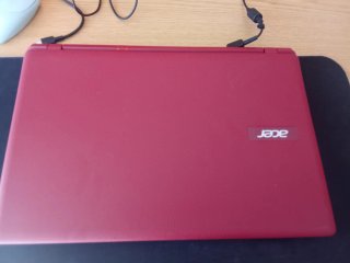 Portátil Acer Rojo