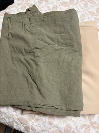 Pantalones premamá verde oliva y beige