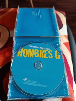 CD Hombres G. Todo esto es muy extraño