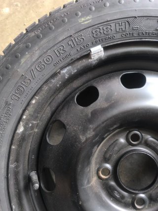 Neumático Michelin 195/60 R15 88H  con llanta