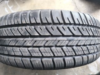 Neumático Michelin 195/60 R15 88H  con llanta