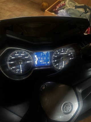 Yamaha XMAX 300 Tech MAX Negra