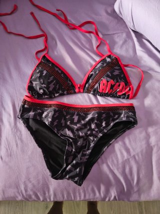 Bikini ACDC Negro y Rojo