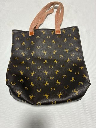 Lote 3 Bolsos Tous Beige y Marrón, el precio 35€