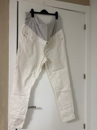 Pantalones premamá vaqueros azules y otro en blanc