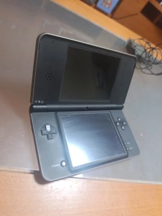 Nintendo DSi XL Negra