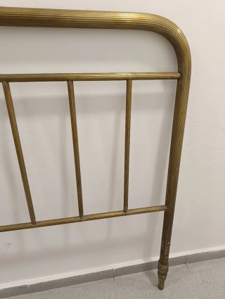 Cabecero de forja dorado