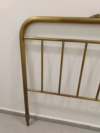 Cabecero de forja dorado
