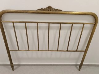 Cabecero de forja dorado