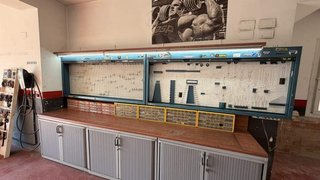 2 ARMARIOS TALLER HECO SERIE 2000 CON PERSIANA