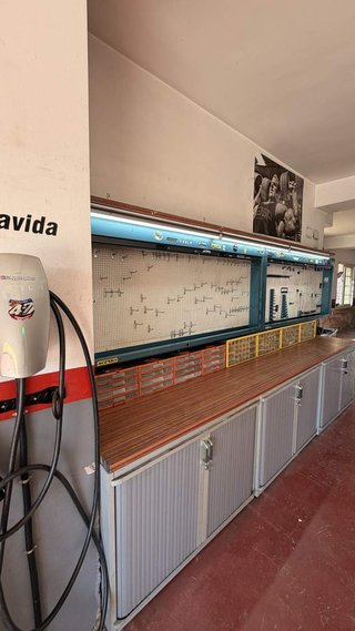 2 ARMARIOS TALLER HECO SERIE 2000 CON PERSIANA