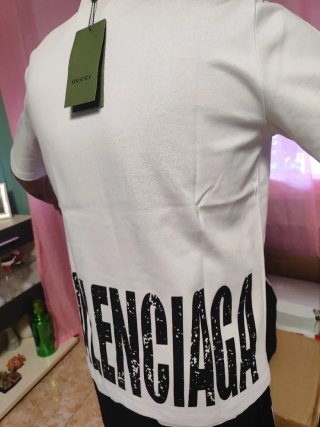Camiseta Gucci con balenciaga Hombre Blanca y Negr