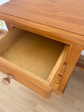 Escritorio de madera maciza